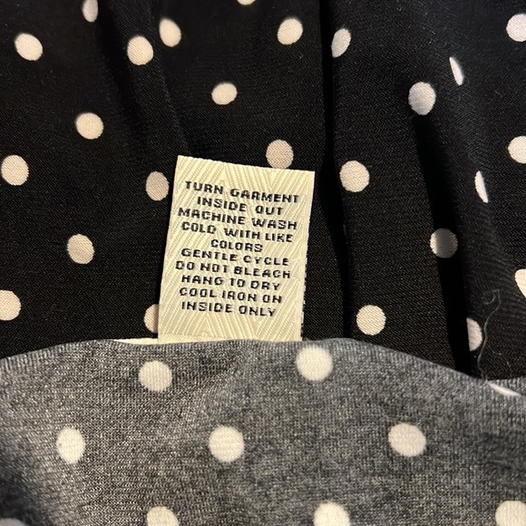 Love Rocks Asymmetrical Short Sleeve V-neck Polka Dot Dress Knee Length W5* - Picture 4 of 4